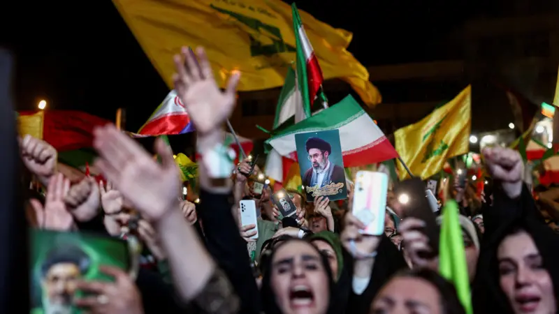 Israel contraria Trump e ataca Irã após bombardeios iranianos com mísseis ao país