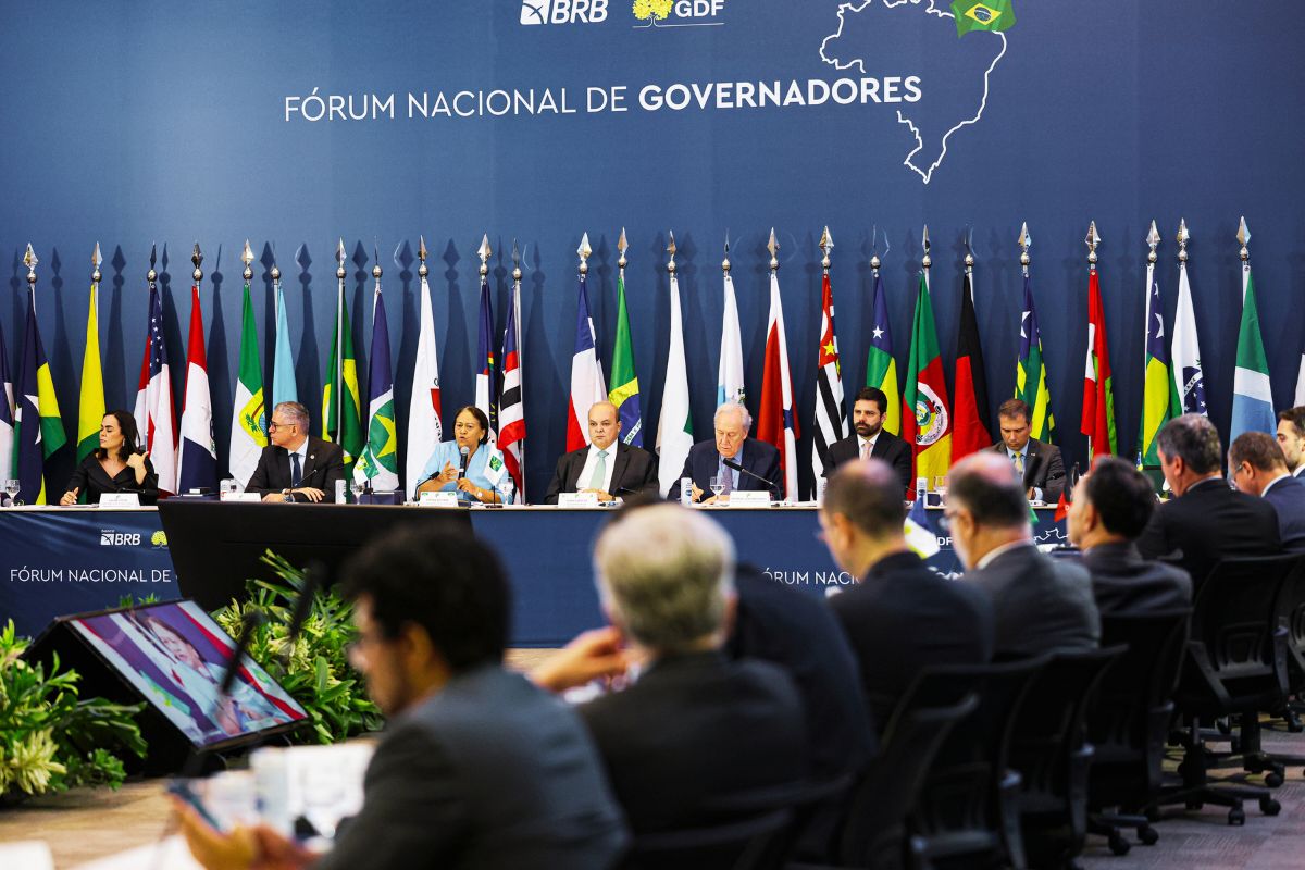 EUA pressionam o Brasil com novo tarifaço e colocam Pix no centro da disputa comercial
