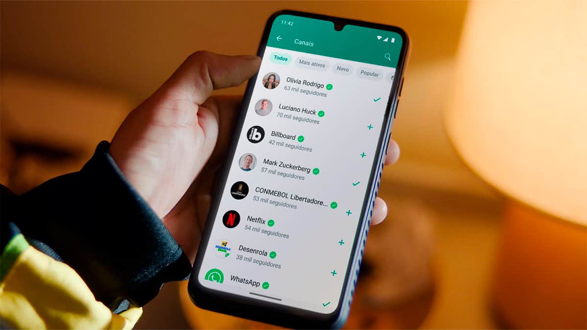 Meta vai bloquear login do WhatsApp em celulares com sistema desatualizado; entenda
